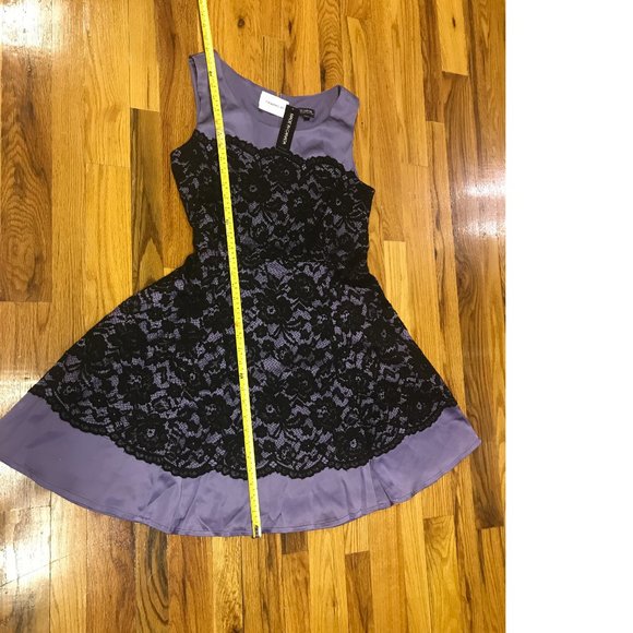 NWT Le Chateau Purple Lilac Black Floral Lace Skater Wedding Cocktail DRESS - Picture 5 of 6